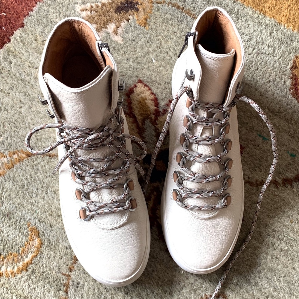 RELISTED — SIZE 9.5 AVAILABLE FOR PURCHASE Frye Lena Hiker - Picture 3 of 12